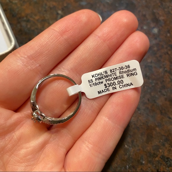 Sterling Silver Ring 💍 - Picture 3 of 3